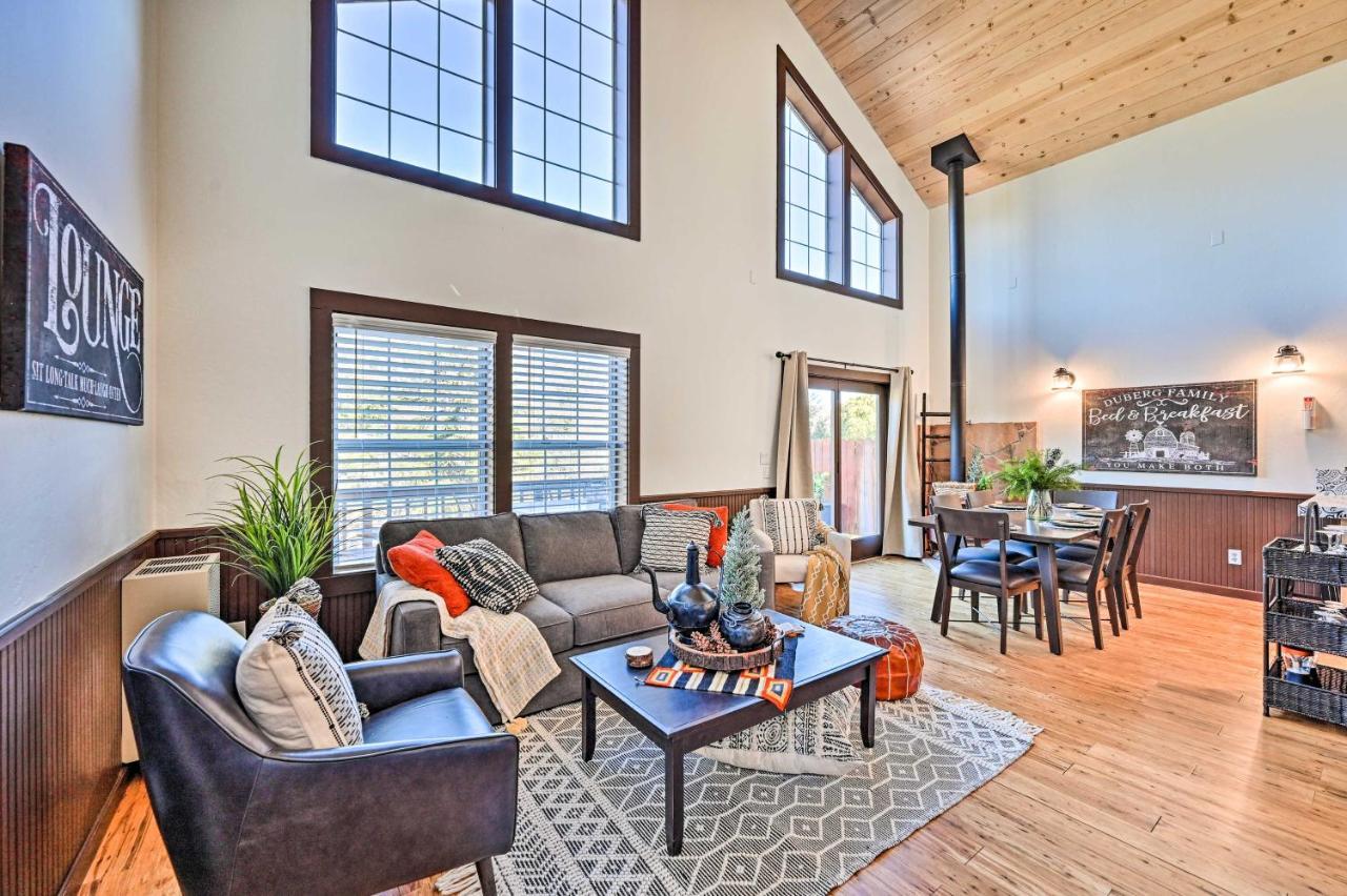 Inviting Julian Home With Scenic View And Hot Tub Exterior foto